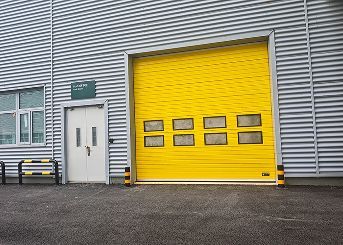 External insulation sliding door