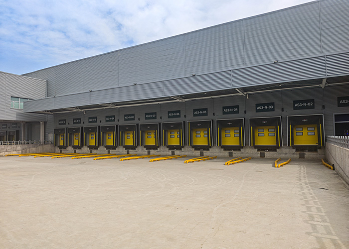 Mechanical door cover