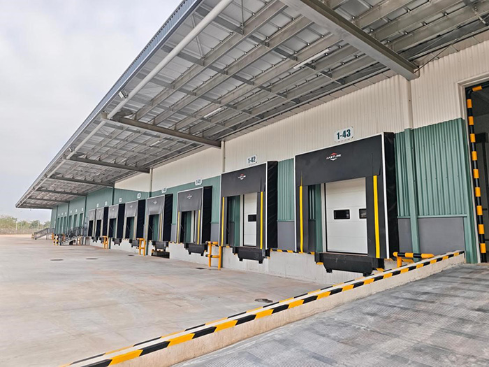 Mechanical Dock Shelter