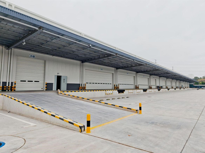 Aluminum Single-Panel Doors